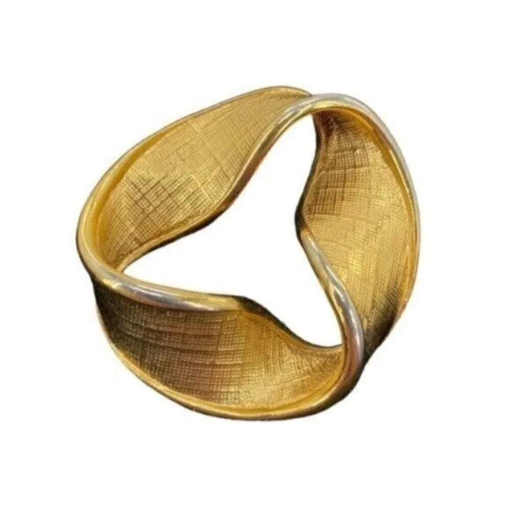 Vintage Napier Textured Circular Ribbon Two Tone Signed Brooch